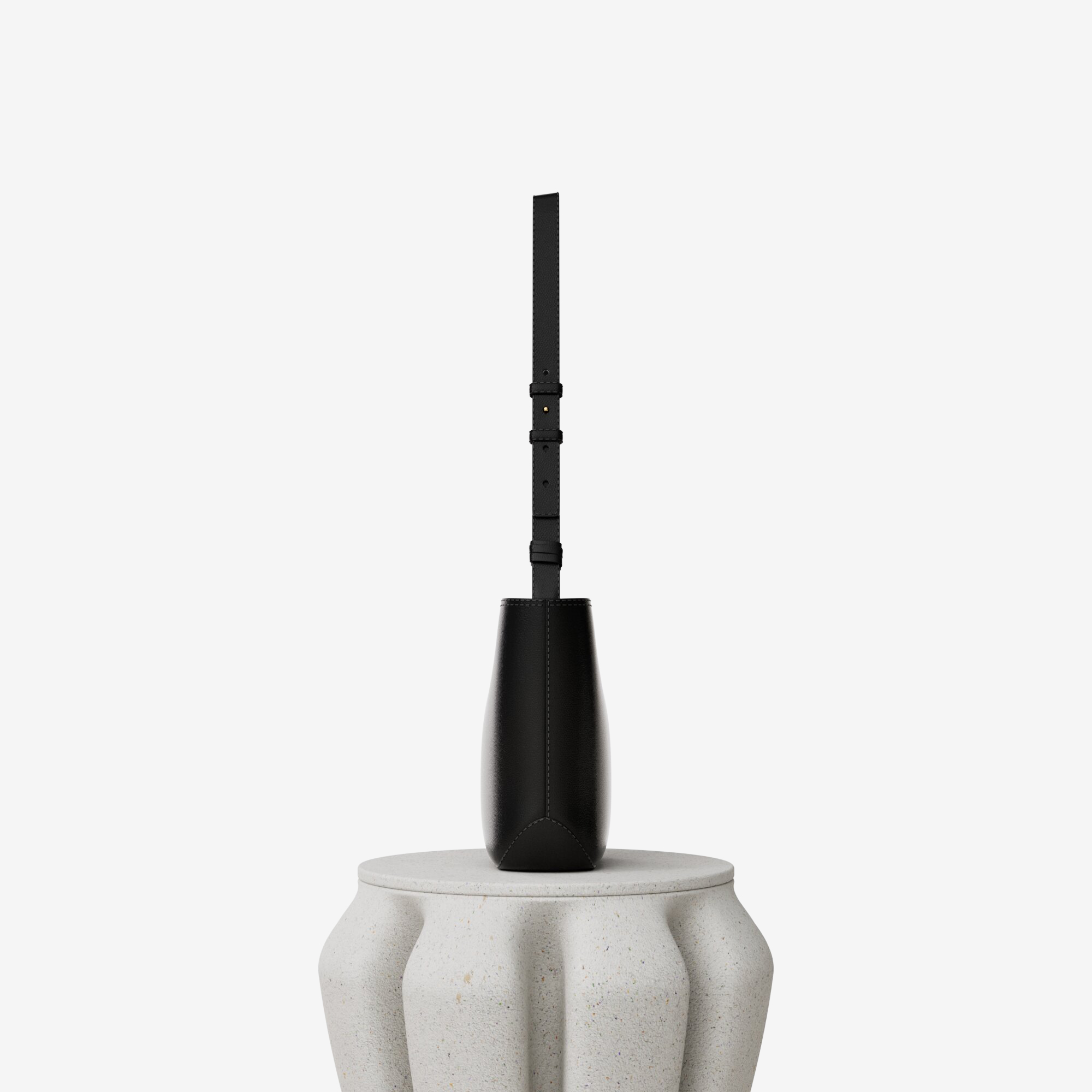 VANTESSA - The Liora Noir Bucket Bag